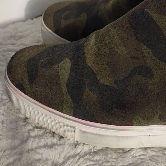 Steven by Steve Madden Camo Woman's Sneakers - Picture 5 of 6